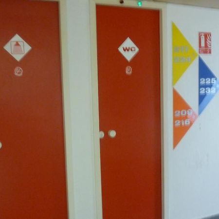 Lemon Hotel Dreux Chartres Esterno foto