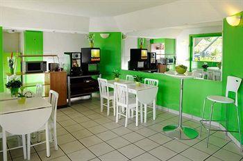 Lemon Hotel Dreux Chartres Esterno foto